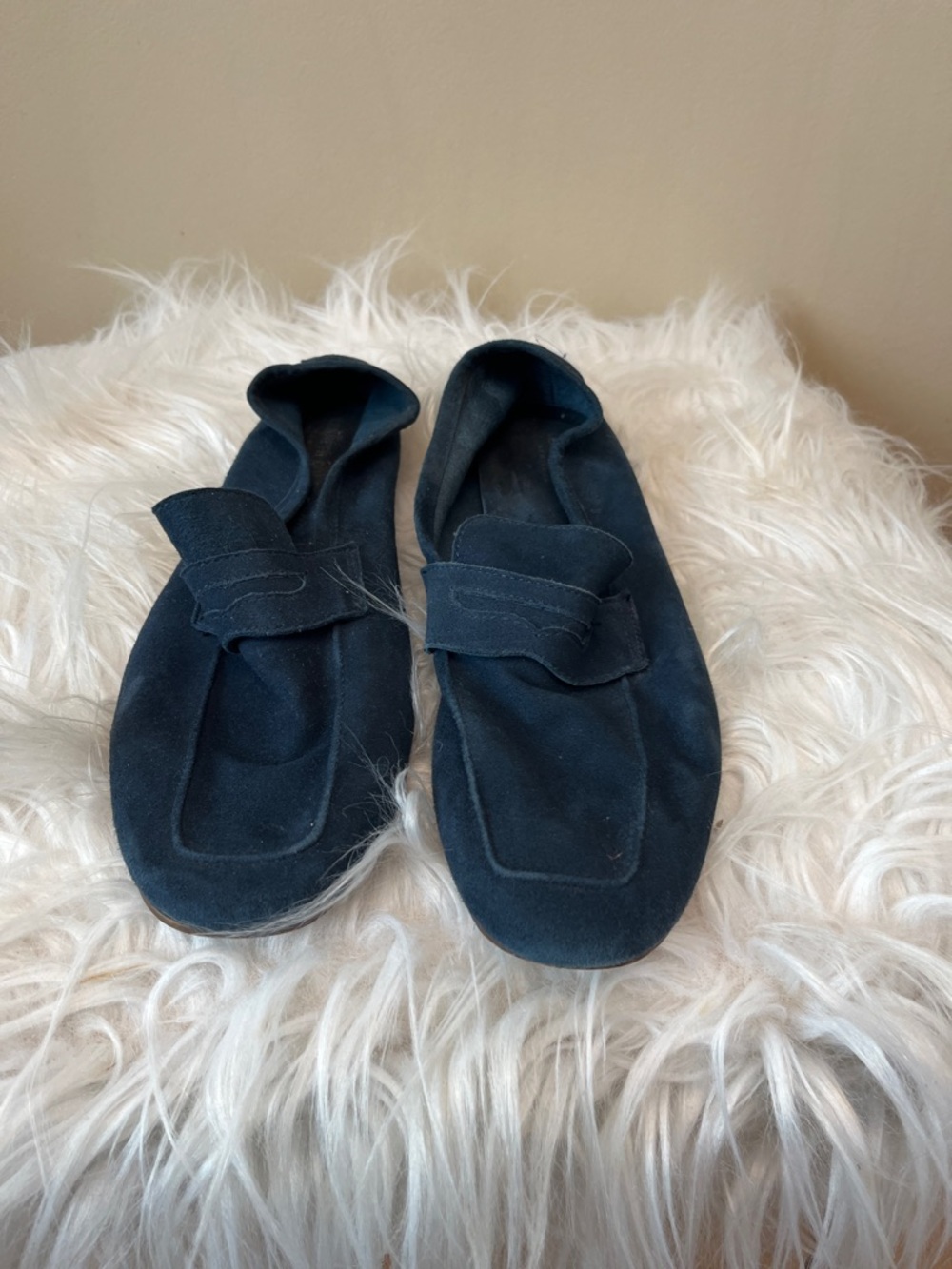 Kenneth Cole New York Dark Navy Suede Loafers Flat. Size 9.